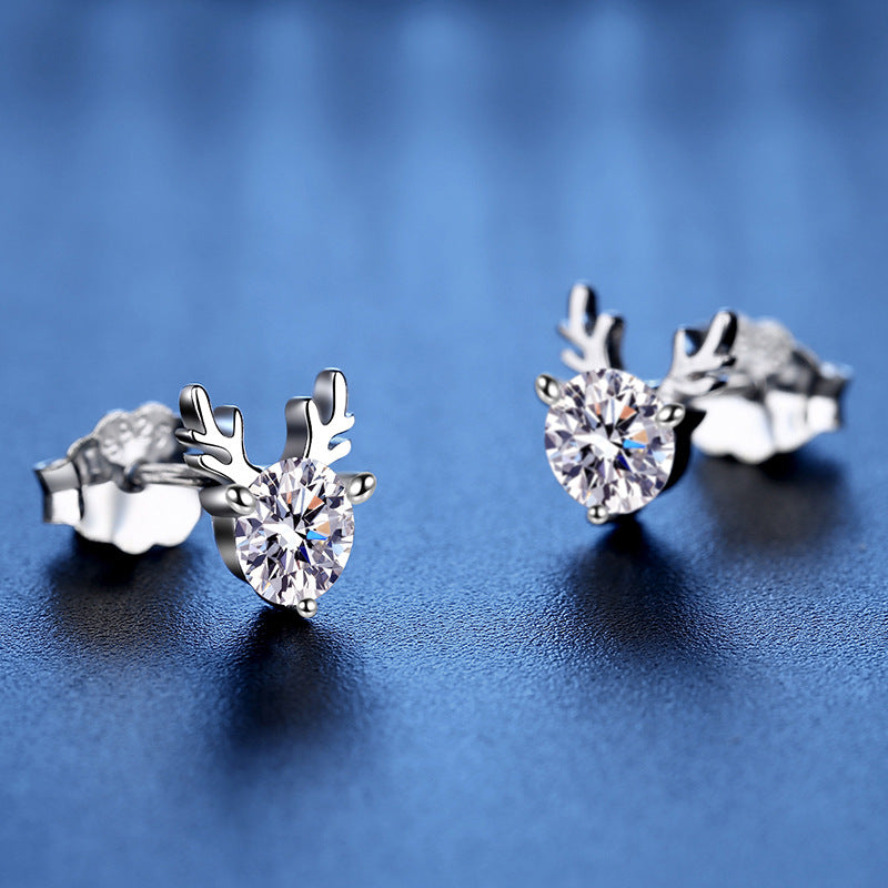 One Deer for You 0.5ct Moissanite Stud Earrings