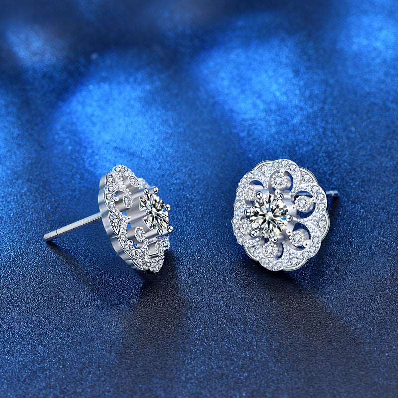 Flower Moissanite Stud Earrings 0.5ct