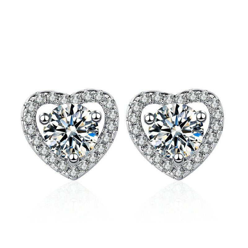 Four Claw Heart Moissanite Stud Earrings 0.5ct